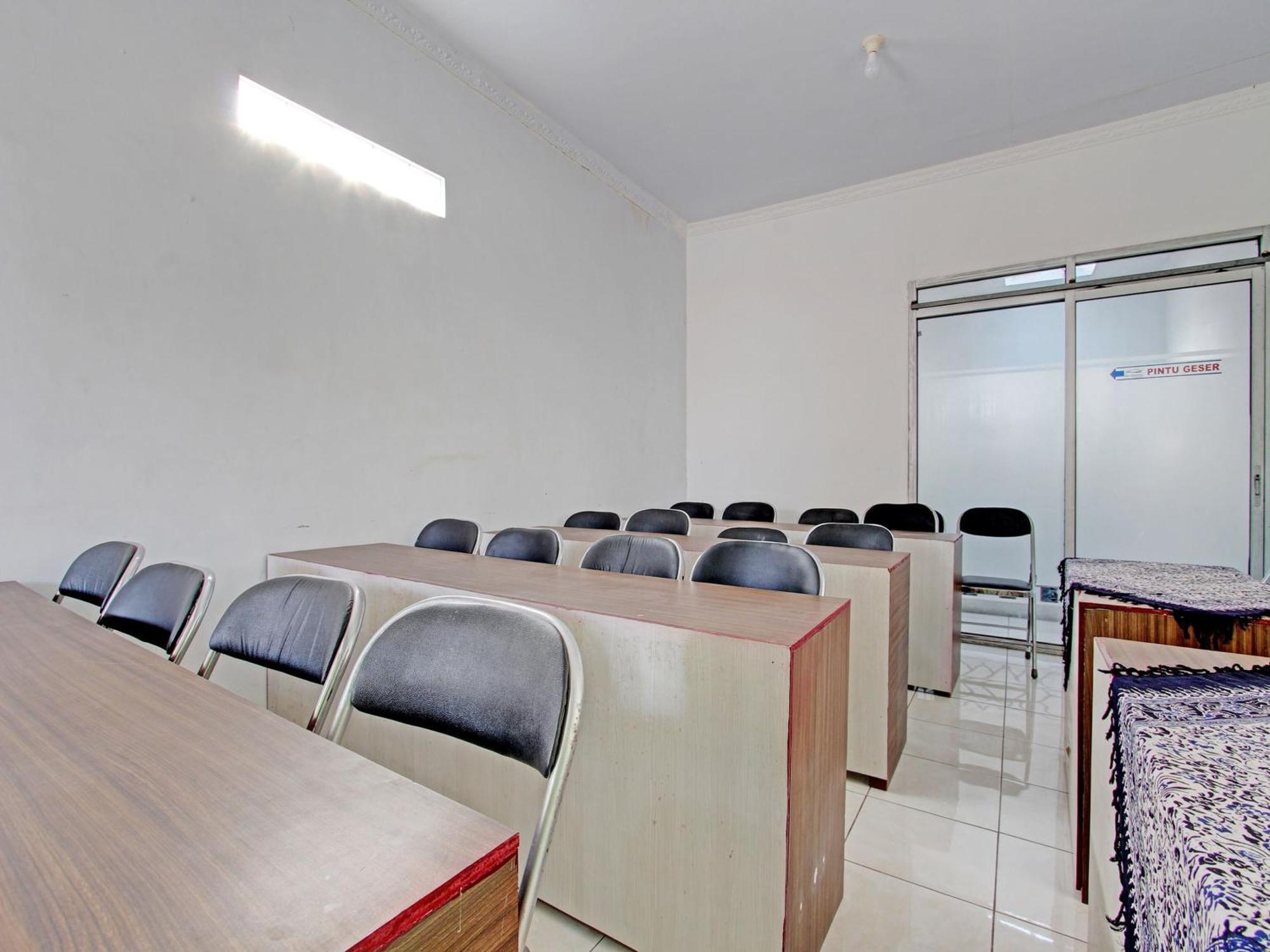 O New Tirken Hotel Tegal (Central Java)